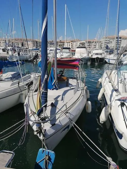 Botel Jolis Voiliers De 6M Pour Experience Insolite Sur Port Frejus Et Port Santa Lucia St Raphael Hotel