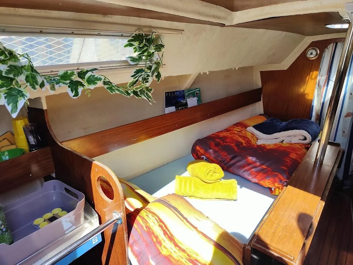 Jolis Voiliers De 6M Pour Experience Insolite Sur Port Frejus Et Port Santa Lucia St Raphael Hotel 0*,  France